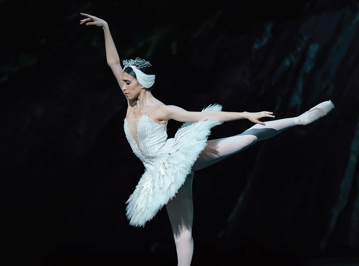 Swan Lake HD performance image from Sarasota Opera